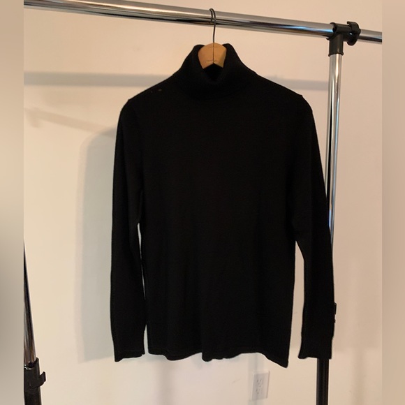 Lord & Taylor wool turtleneck sweater - Picture 1 of 4